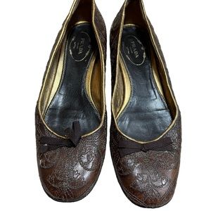 Prada round tow flats